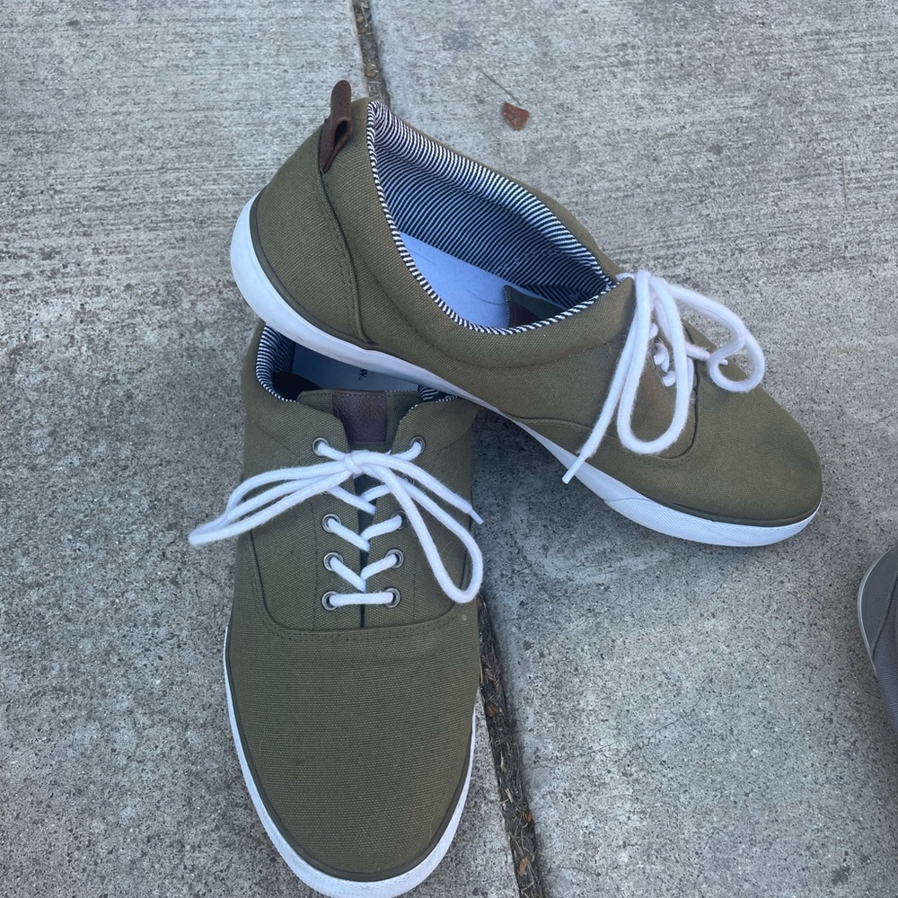 Mens shoes